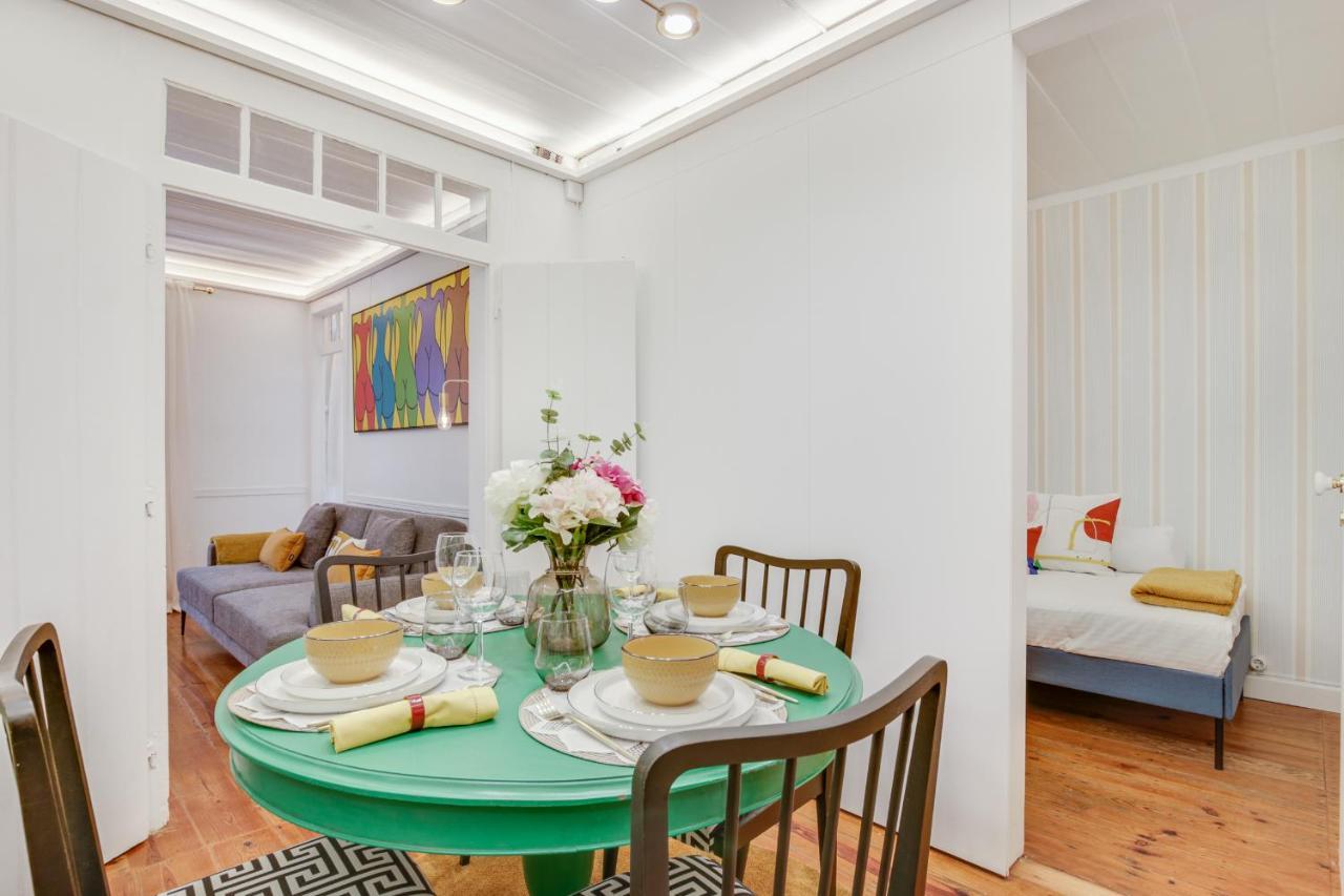 Golden Cage Chiado - Charm Historic And Cozy Apartman Lisboa Kültér fotó
