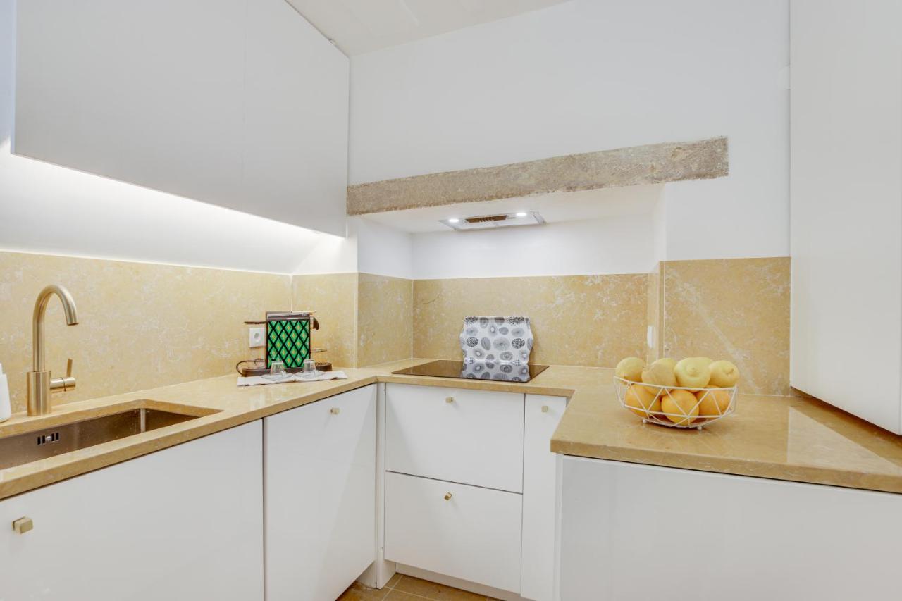 Golden Cage Chiado - Charm Historic And Cozy Apartman Lisboa Kültér fotó