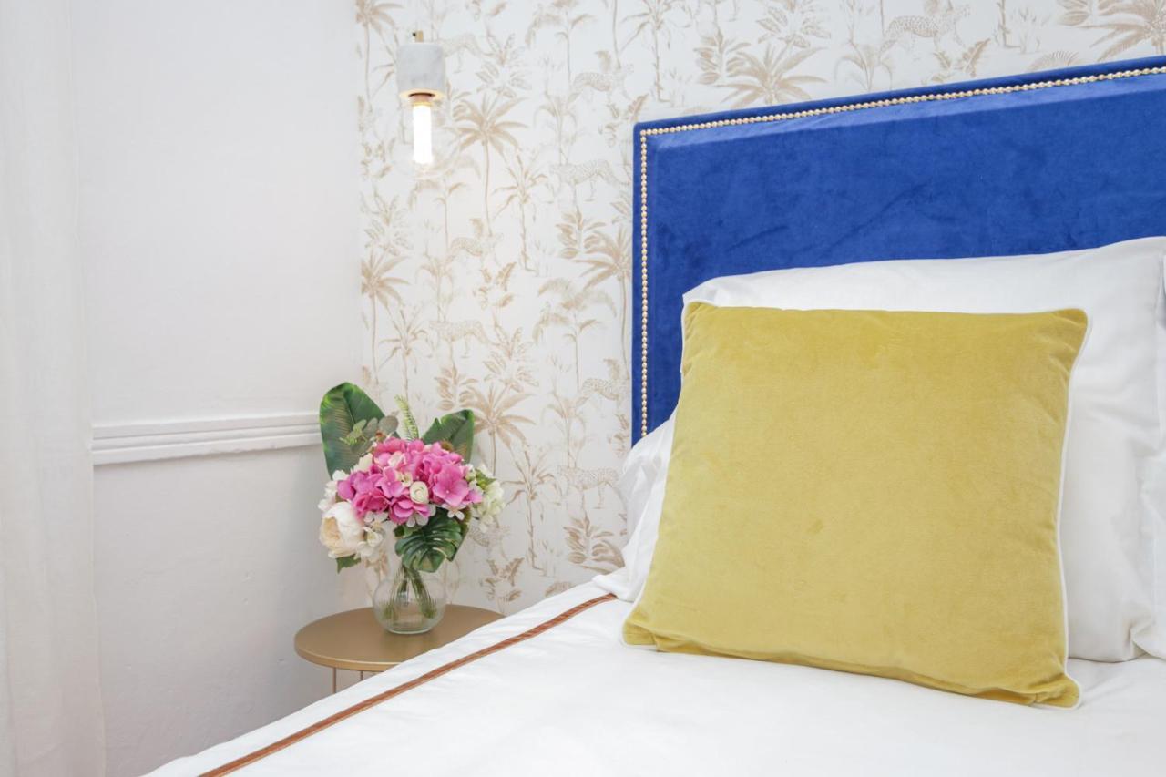 Golden Cage Chiado - Charm Historic And Cozy Apartman Lisboa Kültér fotó