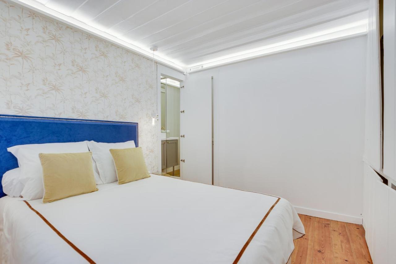 Golden Cage Chiado - Charm Historic And Cozy Apartman Lisboa Kültér fotó
